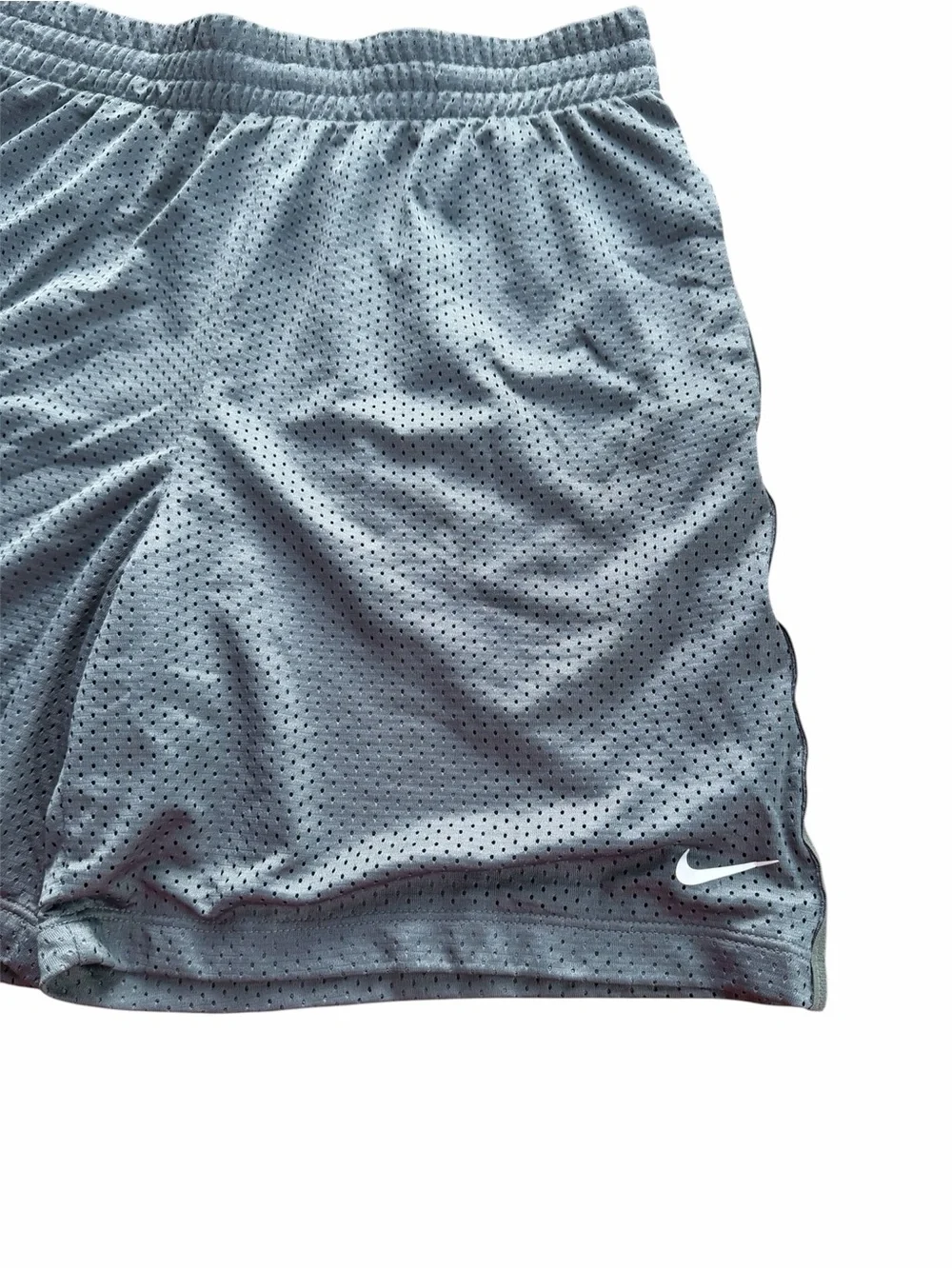 Nike Boys XL Gray Mesh Dri-Fit Athletic Basketball Shorts Youth Extra Large